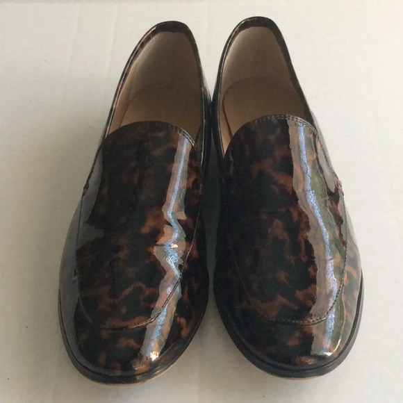 Banana Republic Leopard Print Patent Leather Flats - Picture 2 of 8